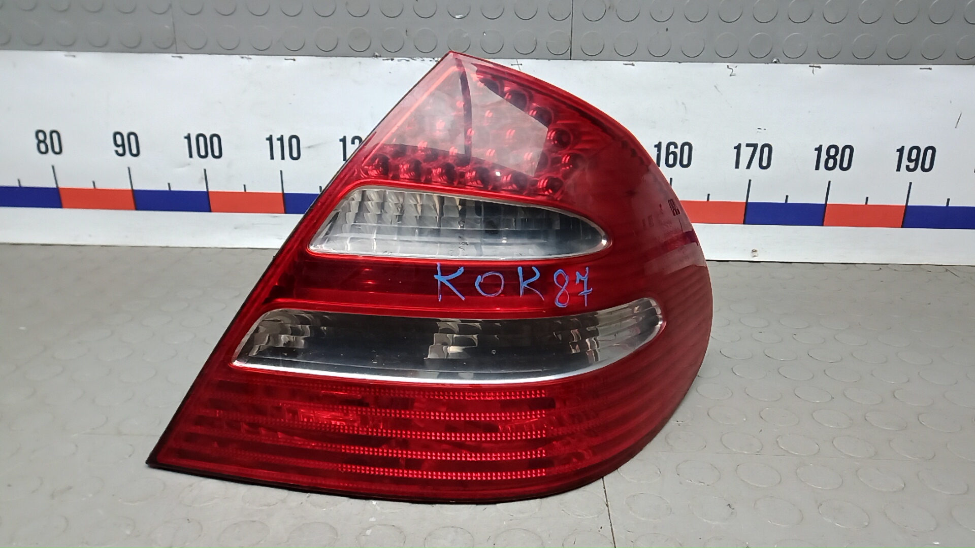 Фонарь задний правый