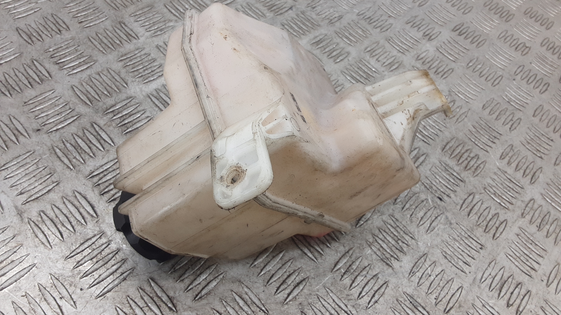 Бачок расширительный