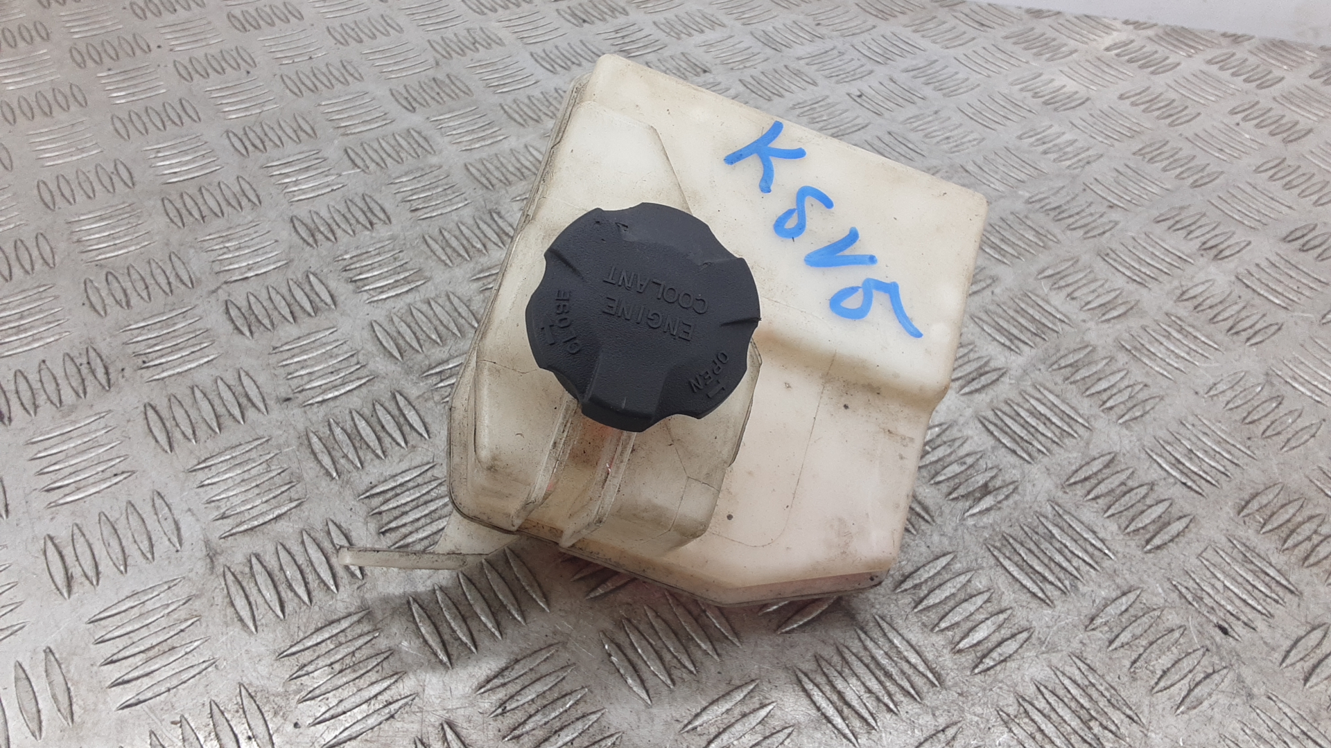 Бачок расширительный