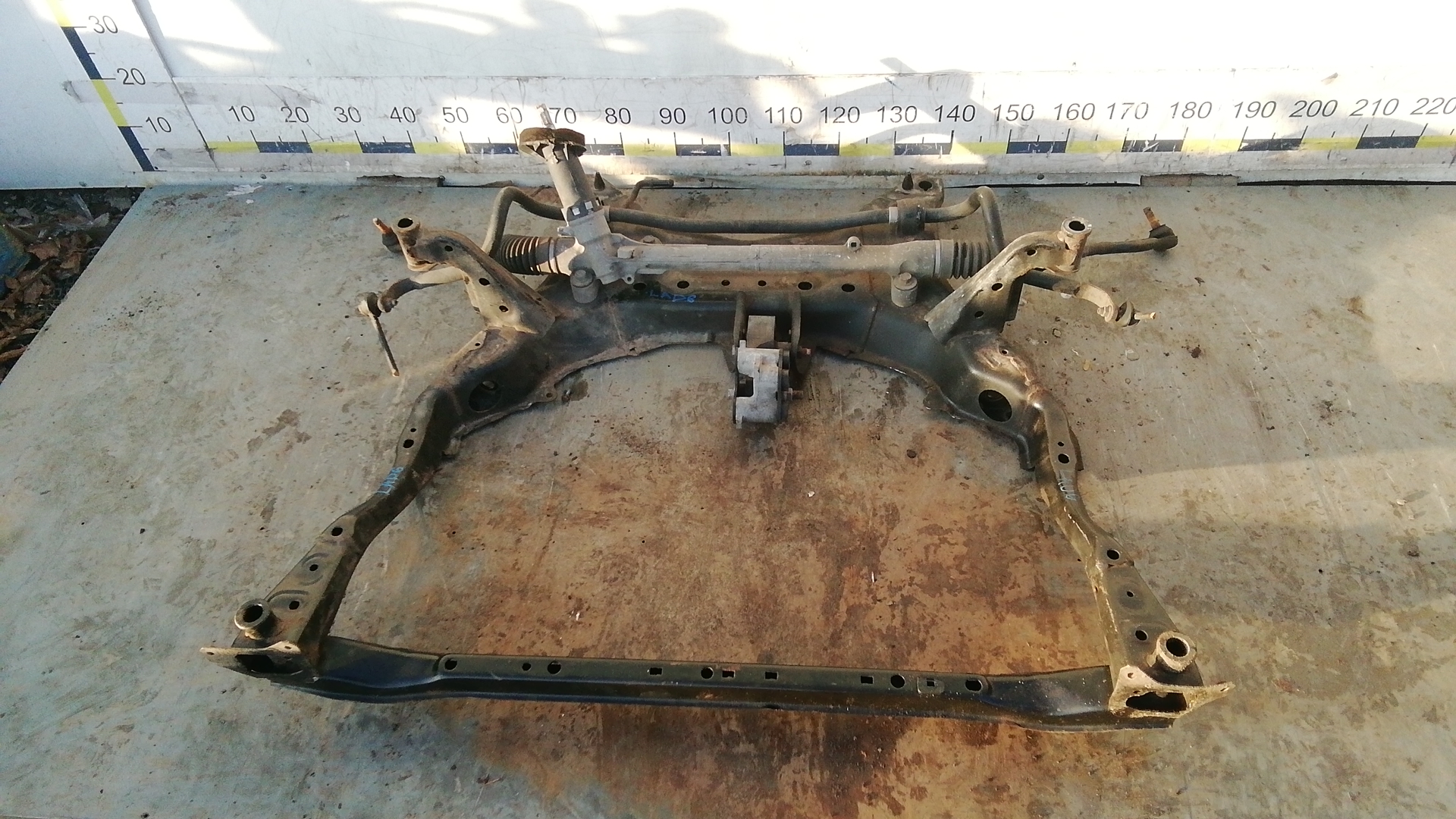 Балка передняя (крепление продольных тяг)