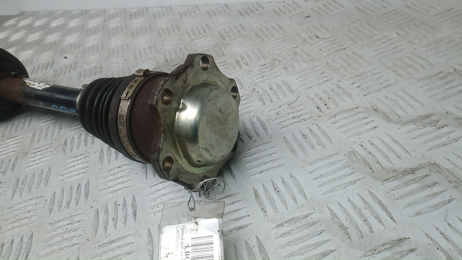 Полуось передняя левая