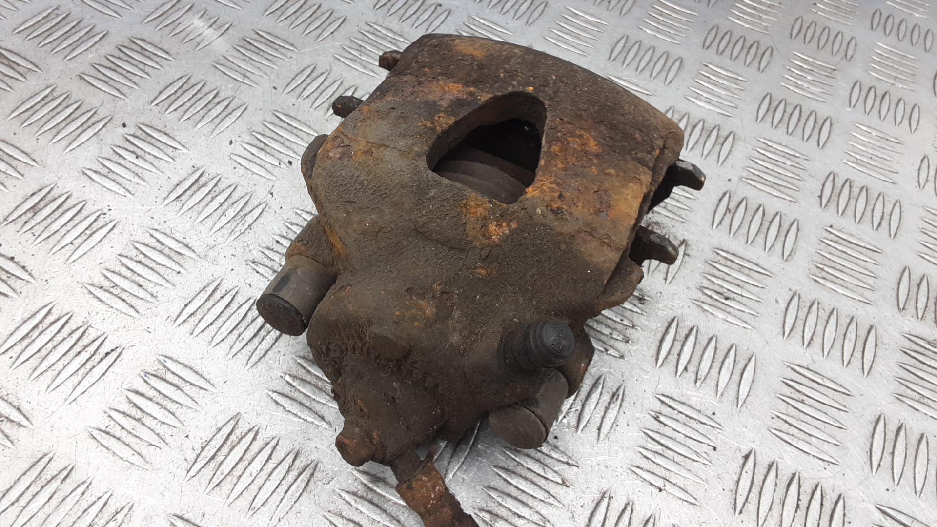 Суппорт передний правый