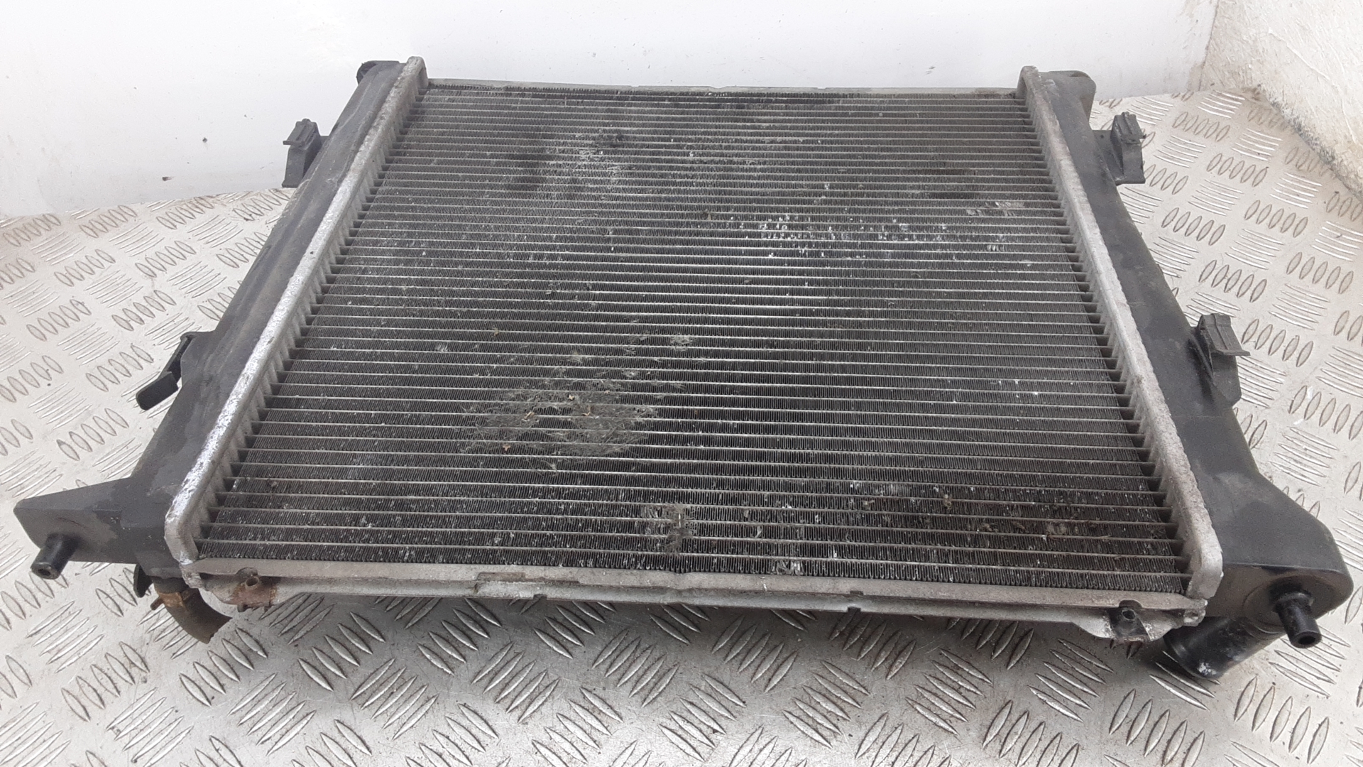 Радиатор охлаждения двигателя основной