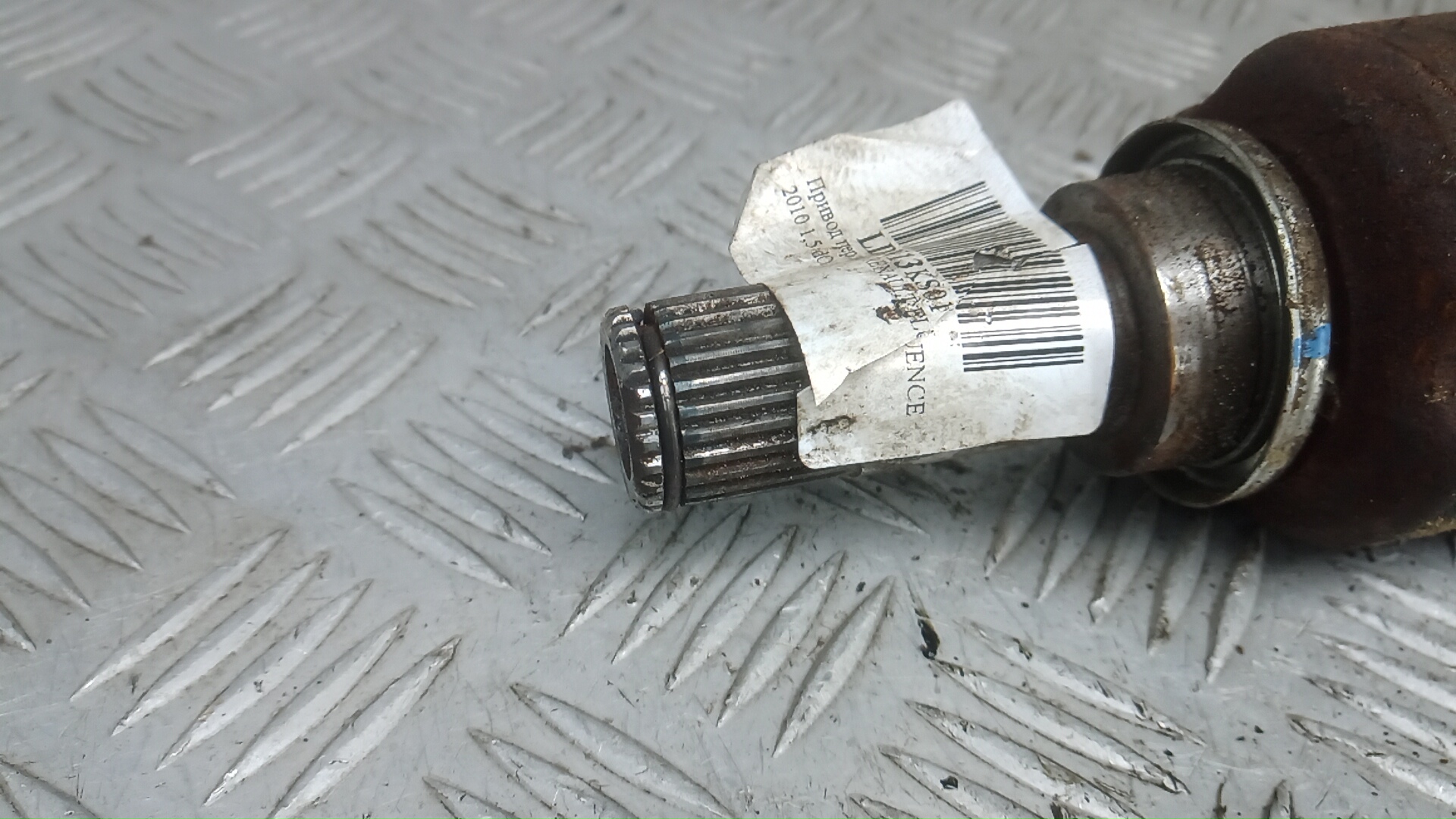 Полуось передняя левая