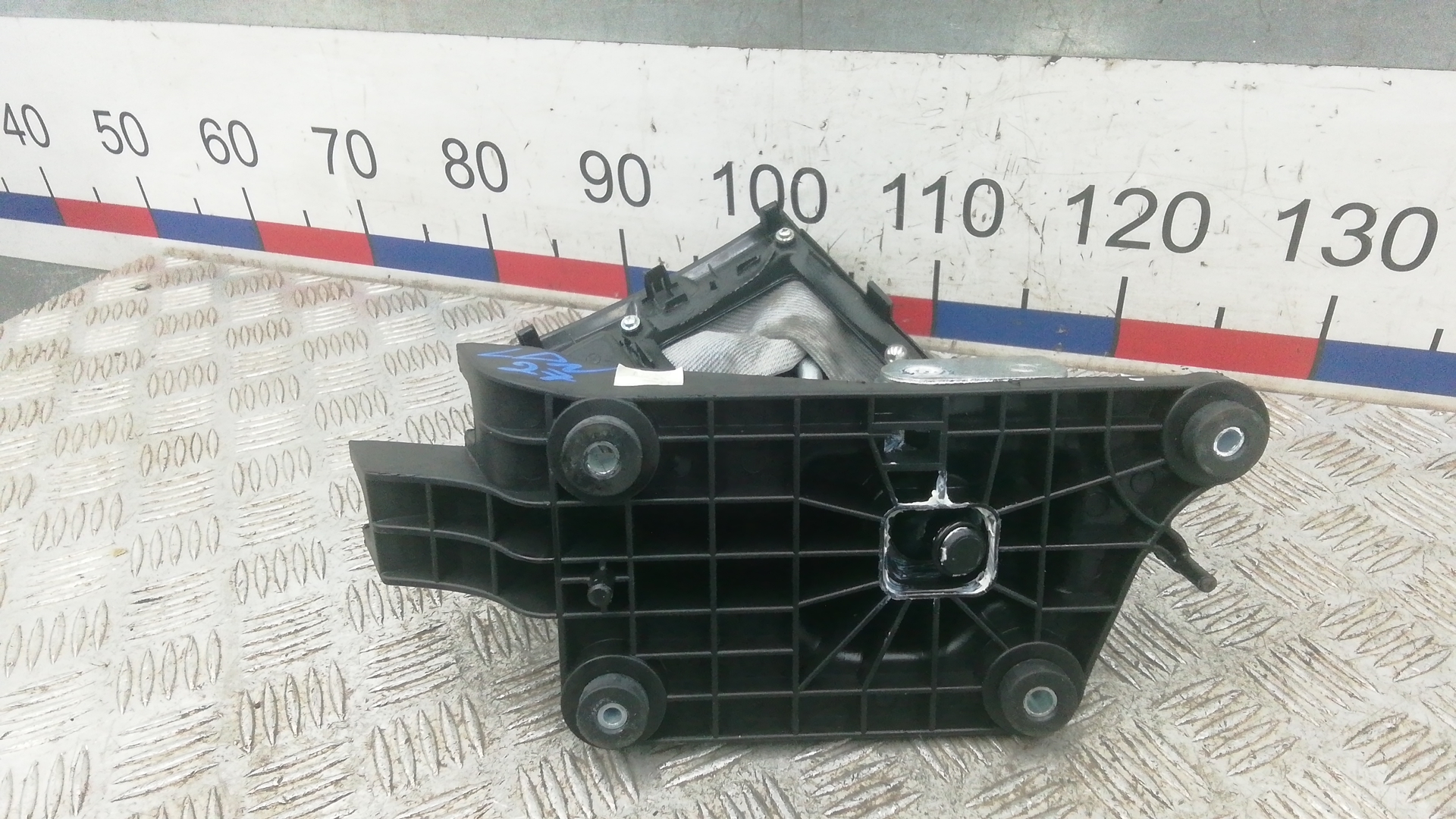 Кулиса МКПП / АКПП