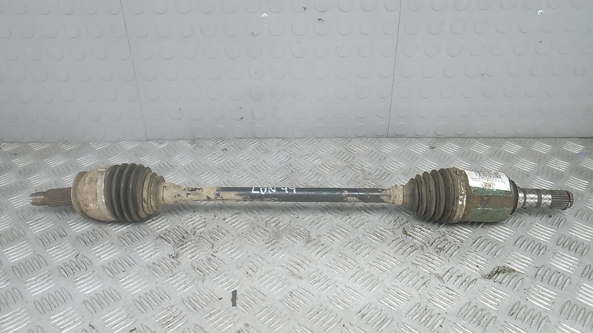 Полуось передняя левая