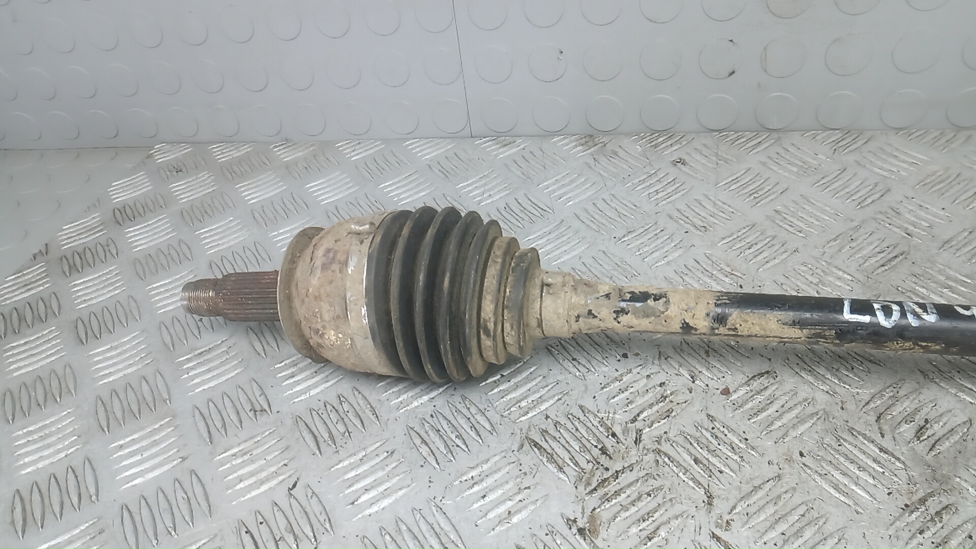 Полуось передняя левая