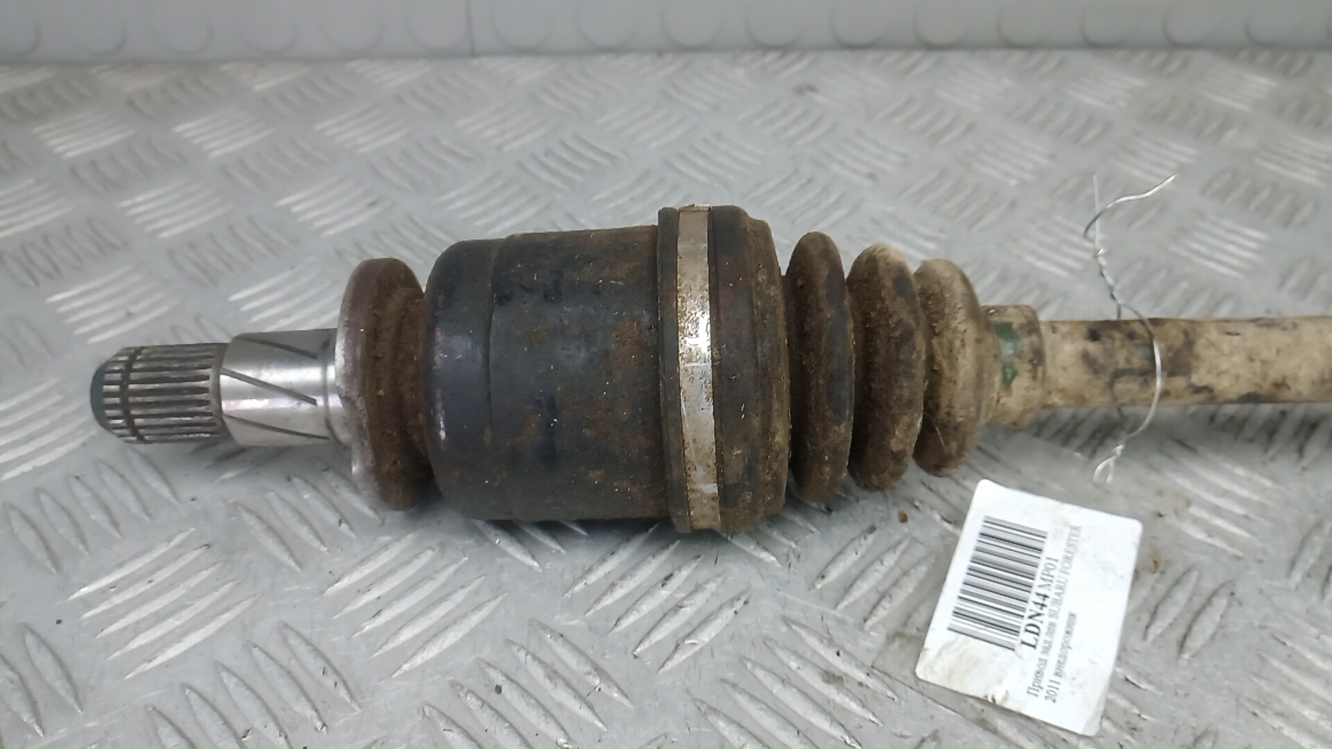 Полуось задняя левая