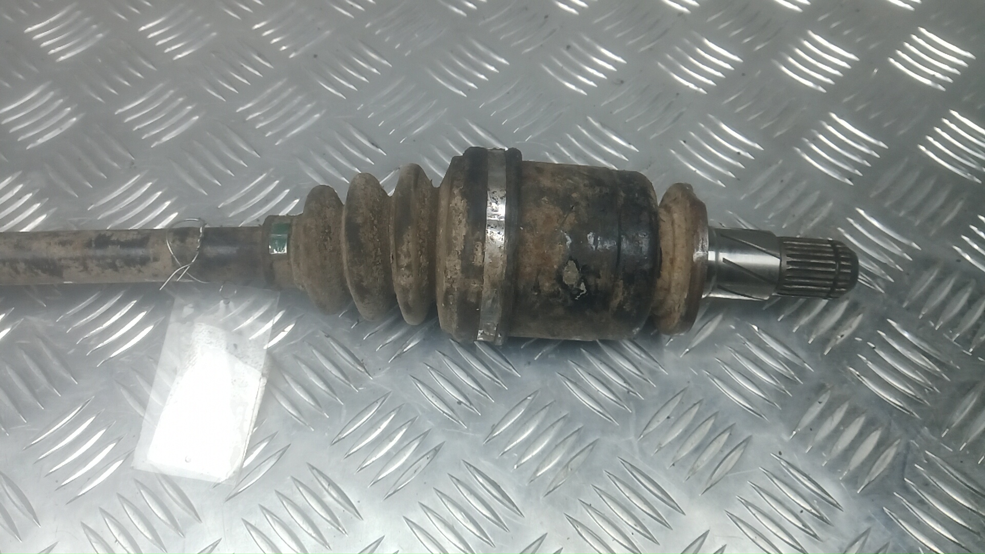 Полуось задняя правая