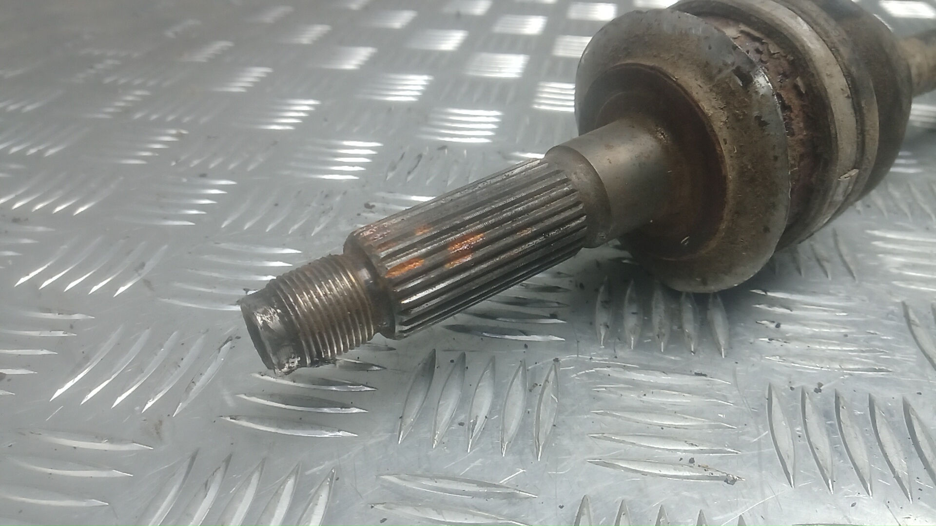 Полуось задняя правая