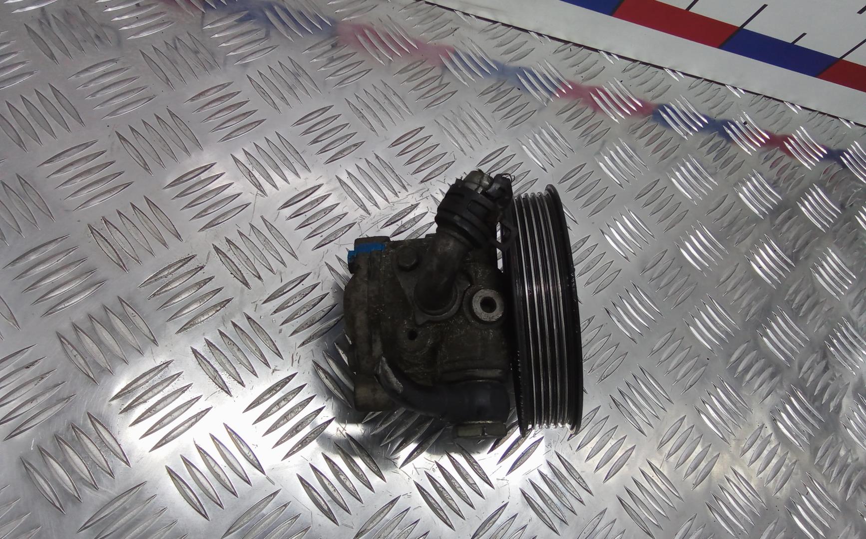 Насос ГУР (гидроусилитель руля)