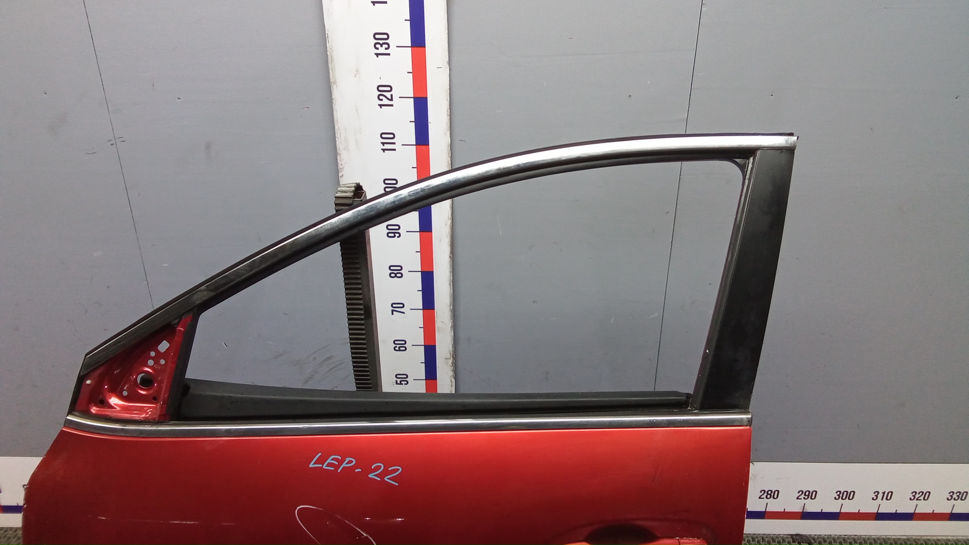 Дверь передняя левая