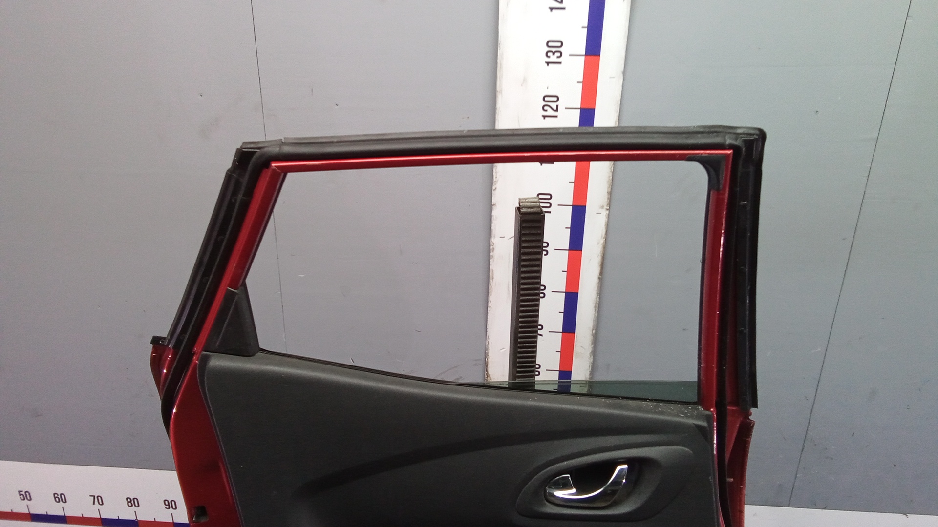 Дверь задняя левая