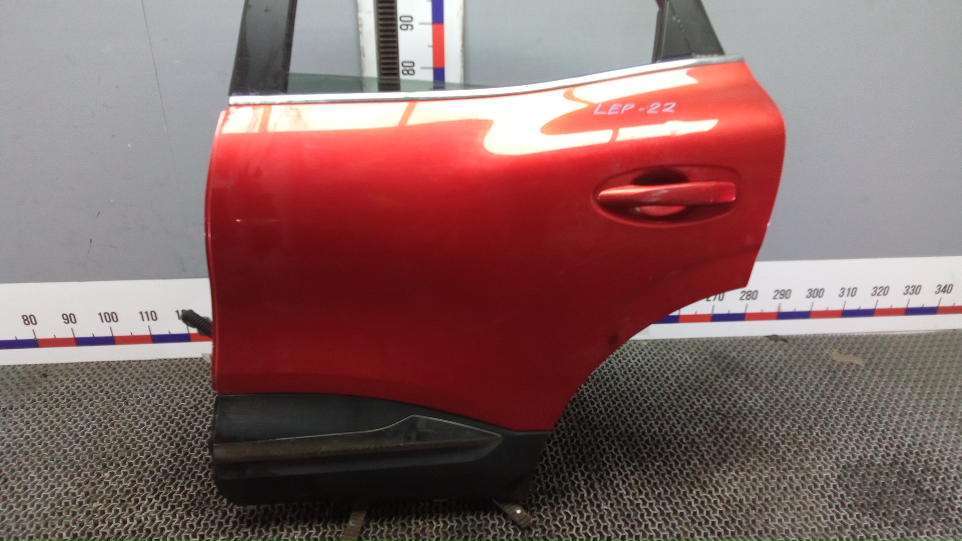 Дверь задняя левая