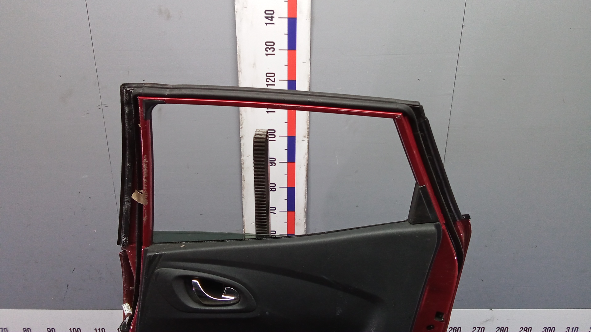 Дверь задняя правая