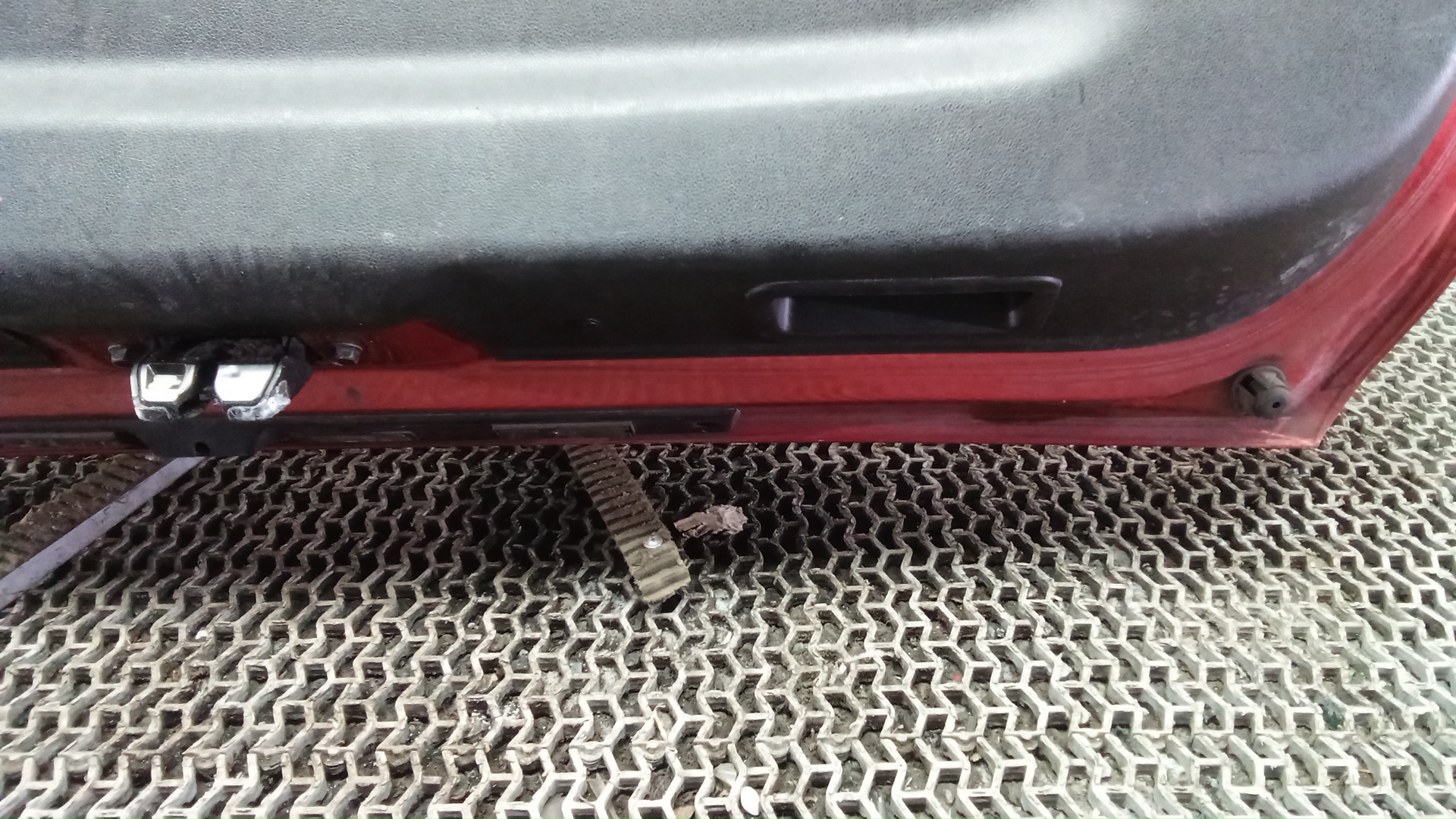 Дверь багажника