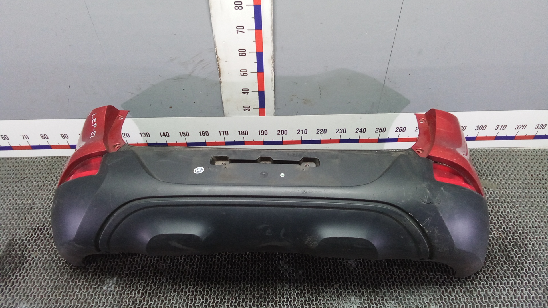 Бампер задний