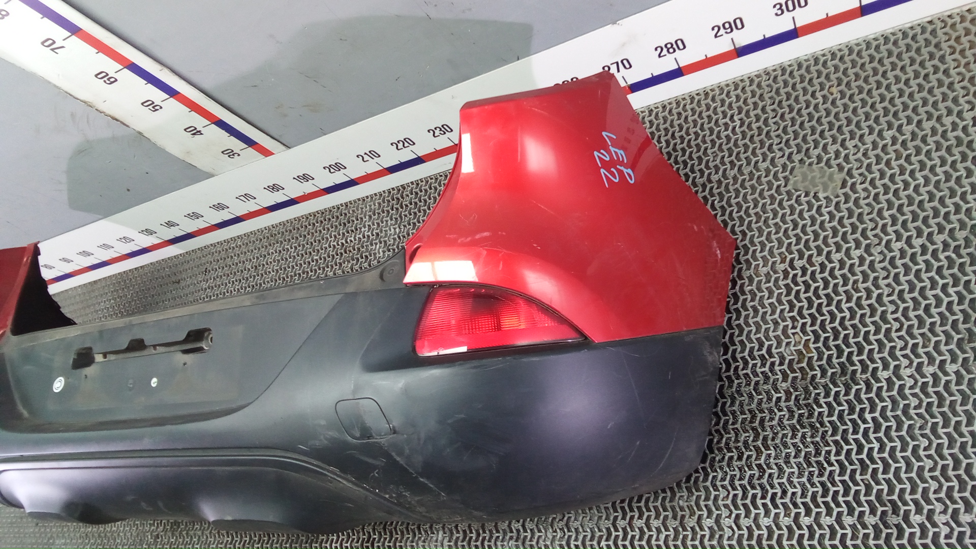 Бампер задний