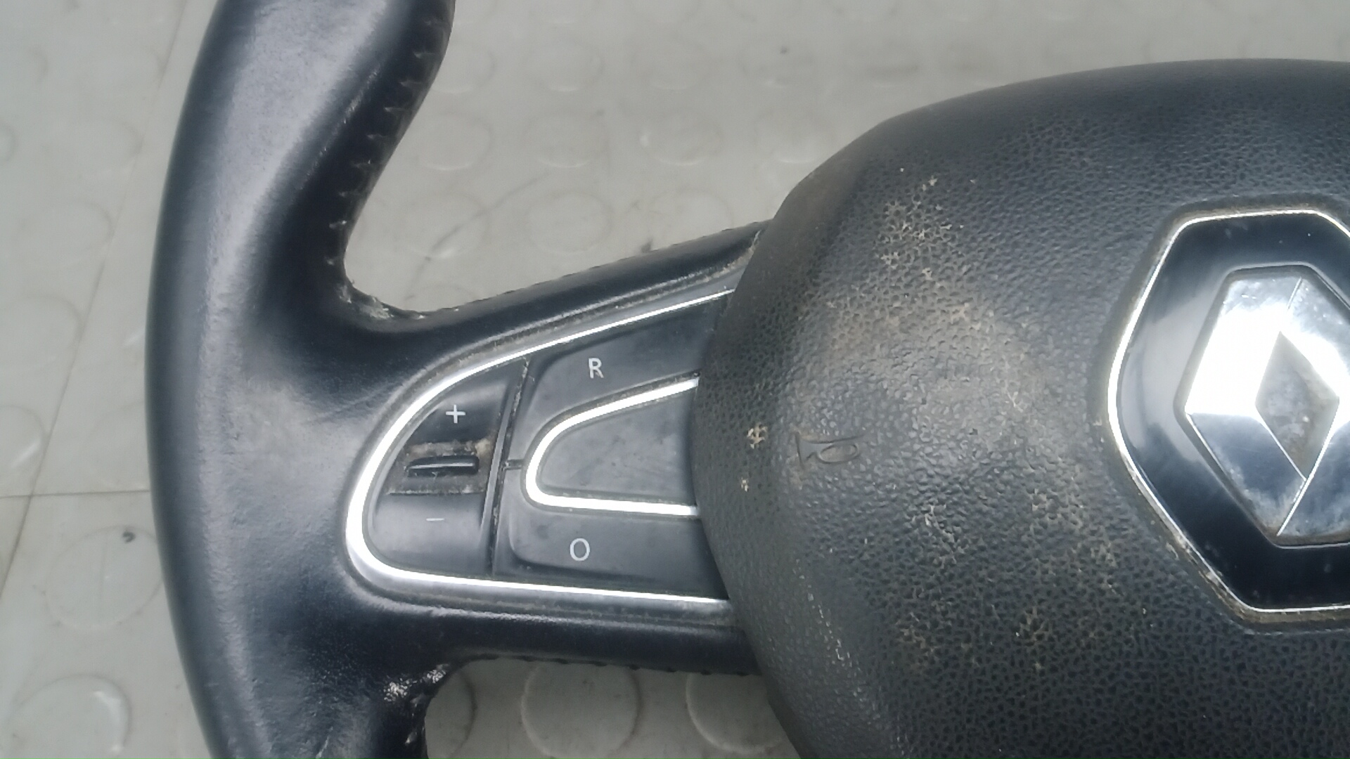 Рулевое колесо (руль)