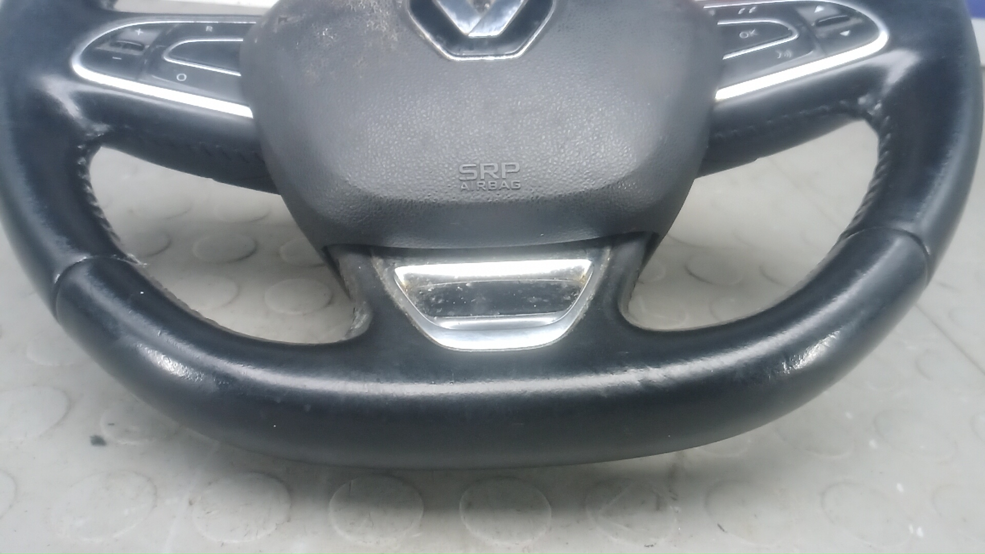 Рулевое колесо (руль)