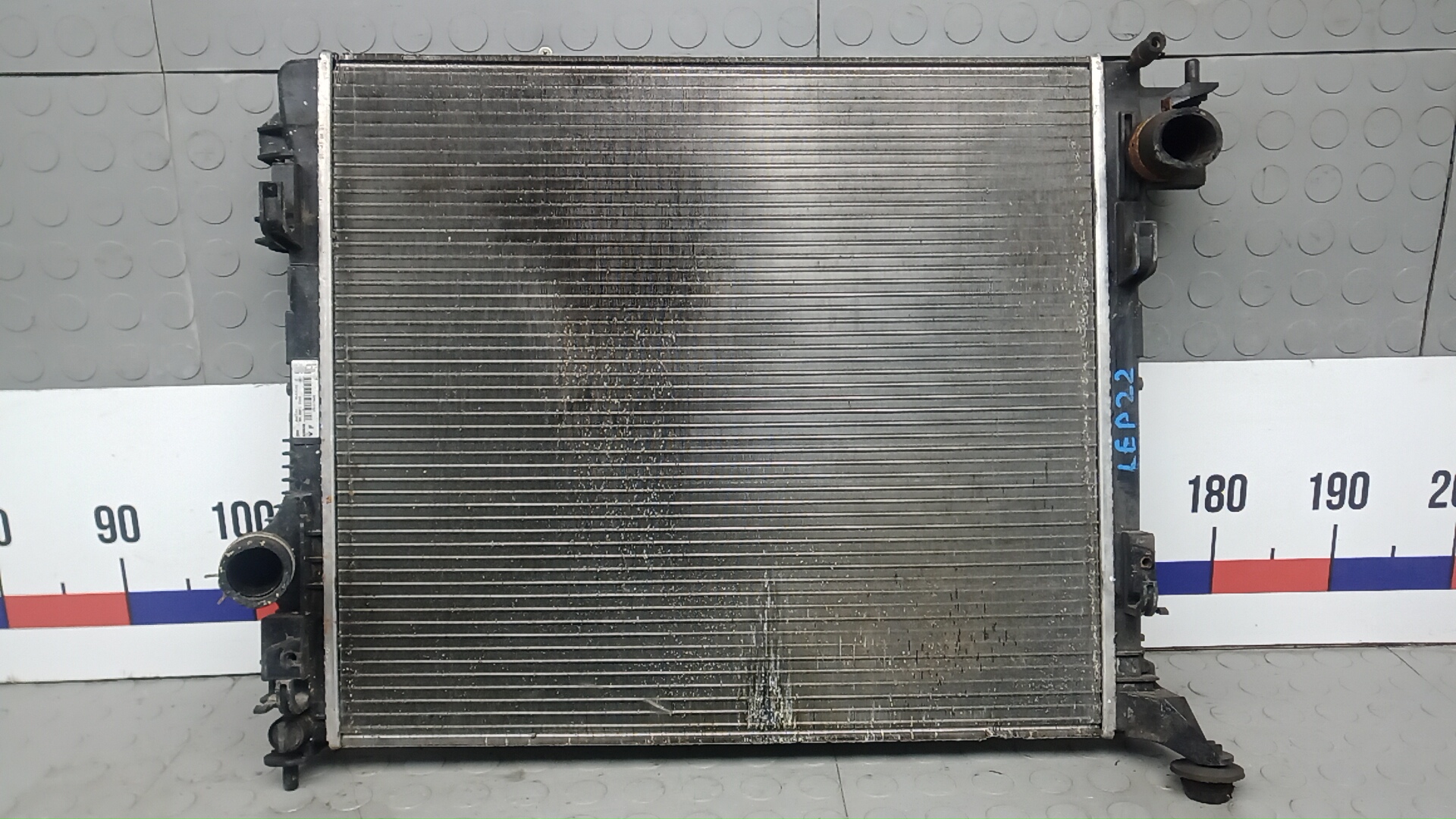 Радиатор охлаждения двигателя основной