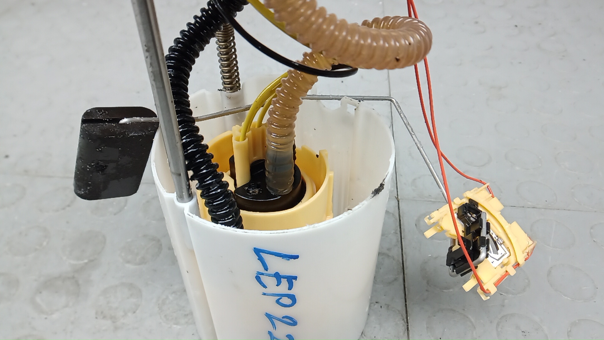 Насос топливный электрический