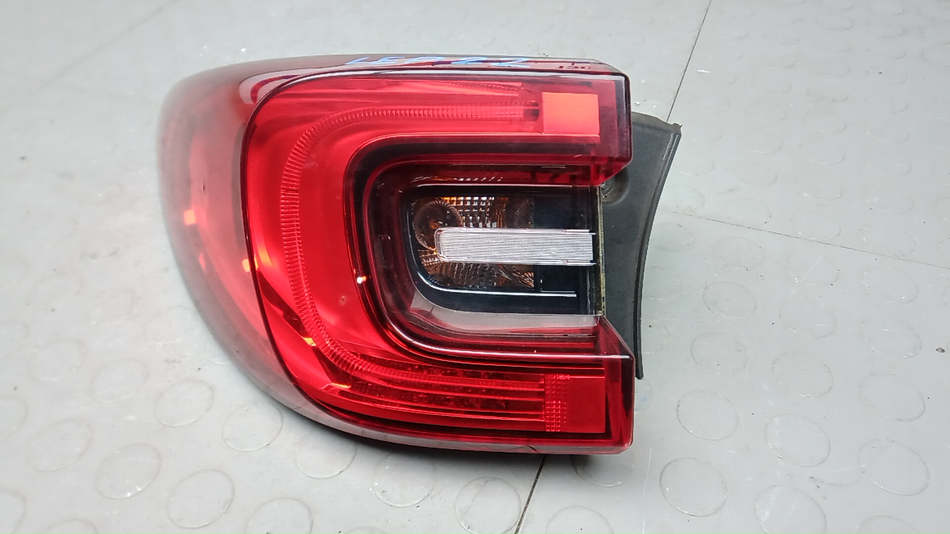 Фонарь задний левый