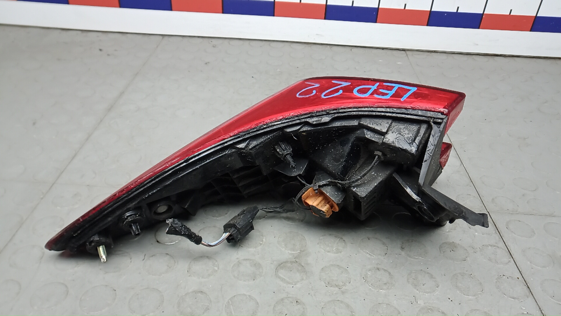 Фонарь задний правый