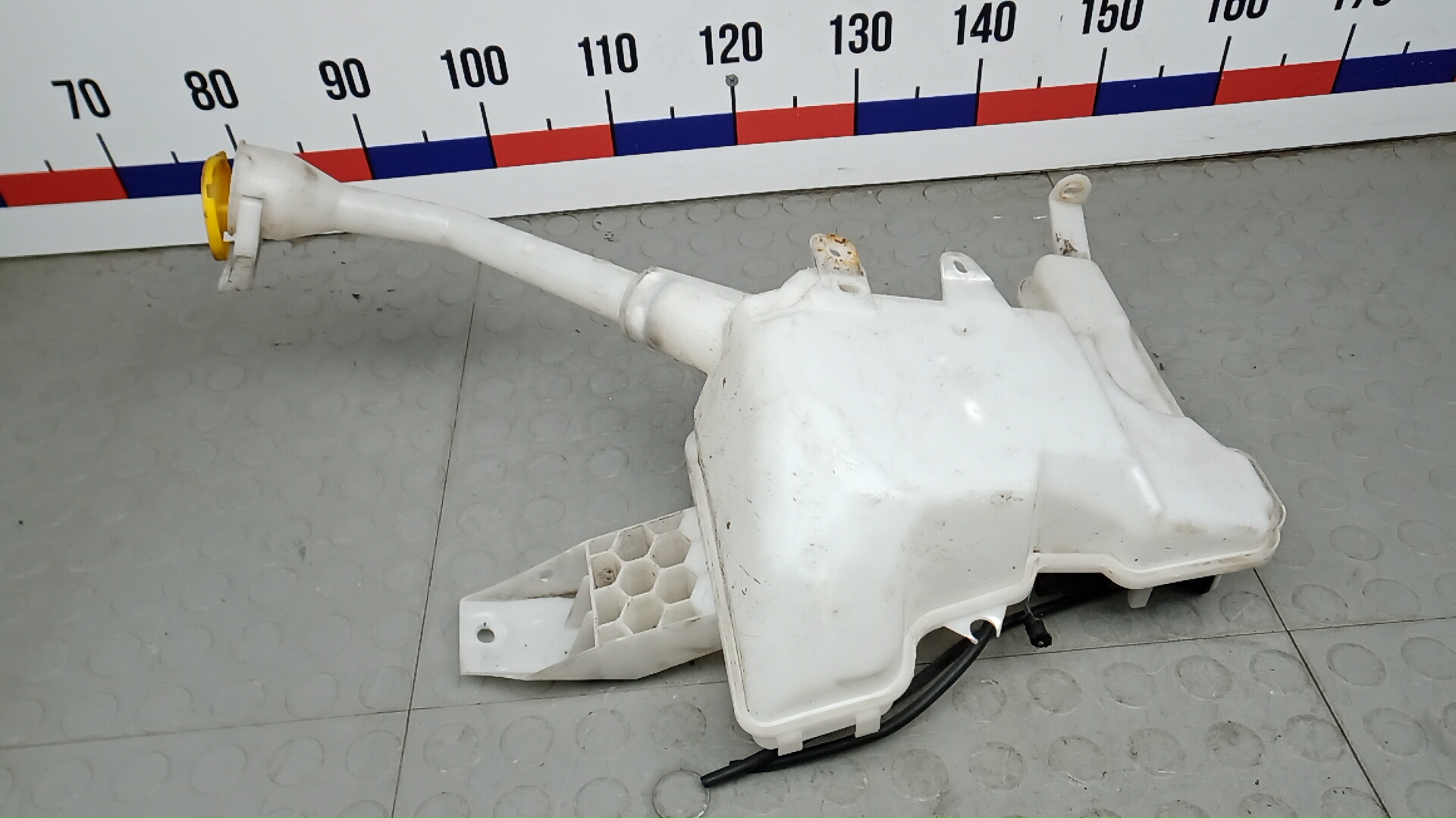 Бачок омывателя лобового стекла