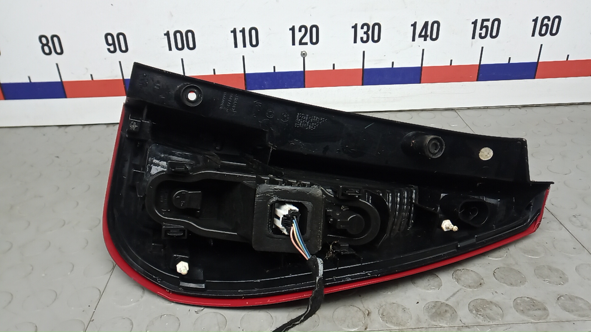 Фонарь задний левый