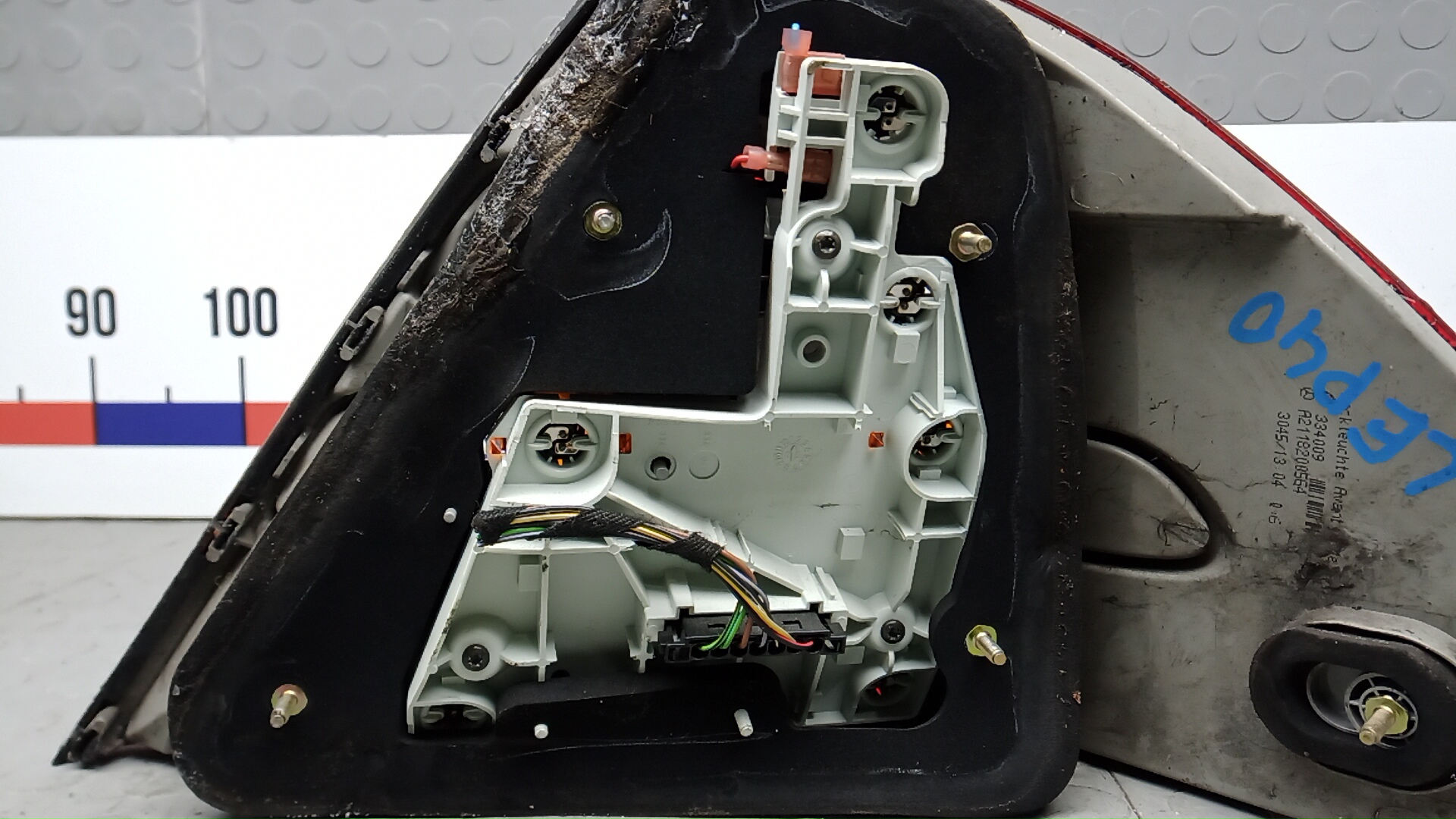 Фонарь задний левый