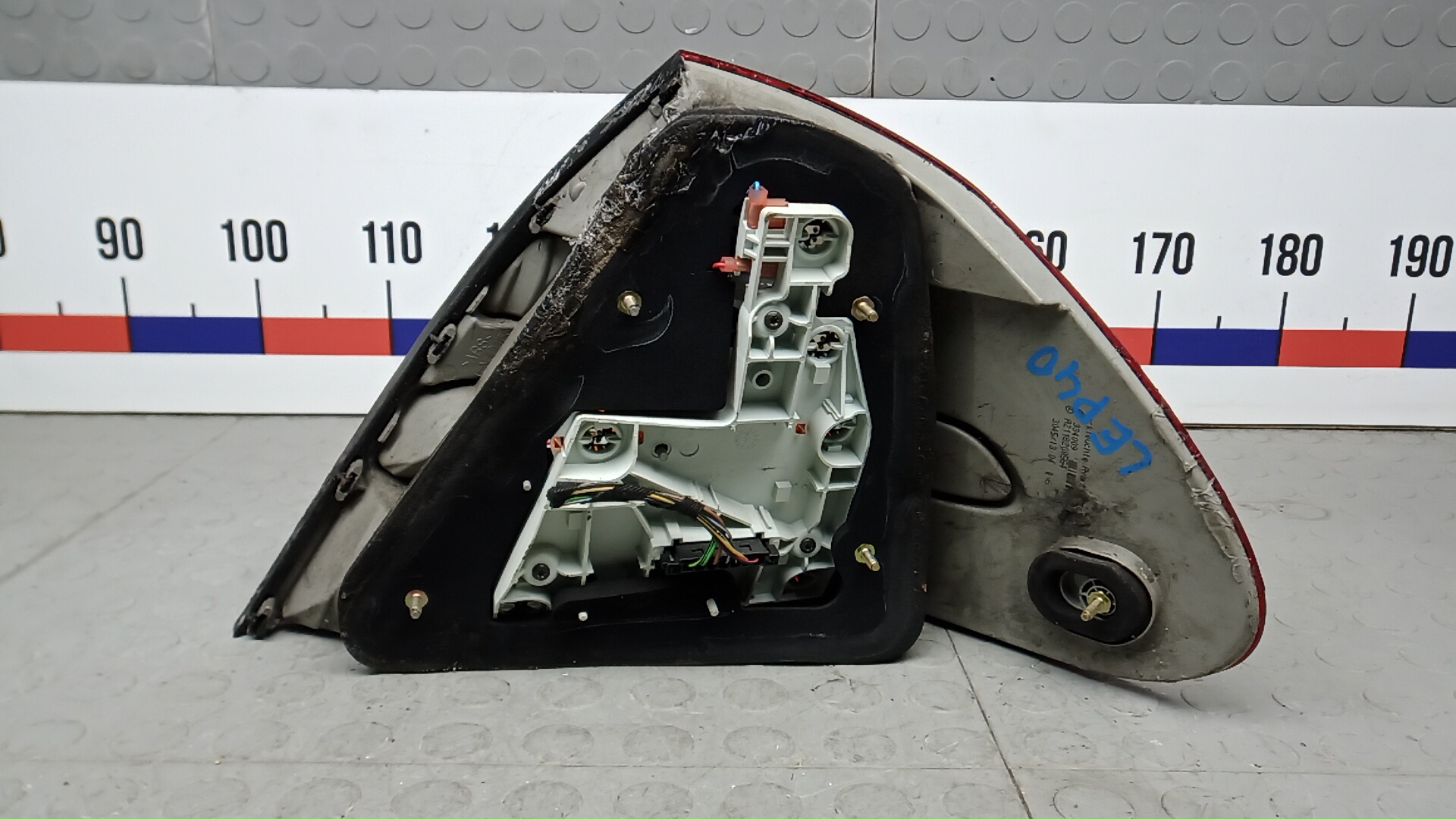 Фонарь задний левый