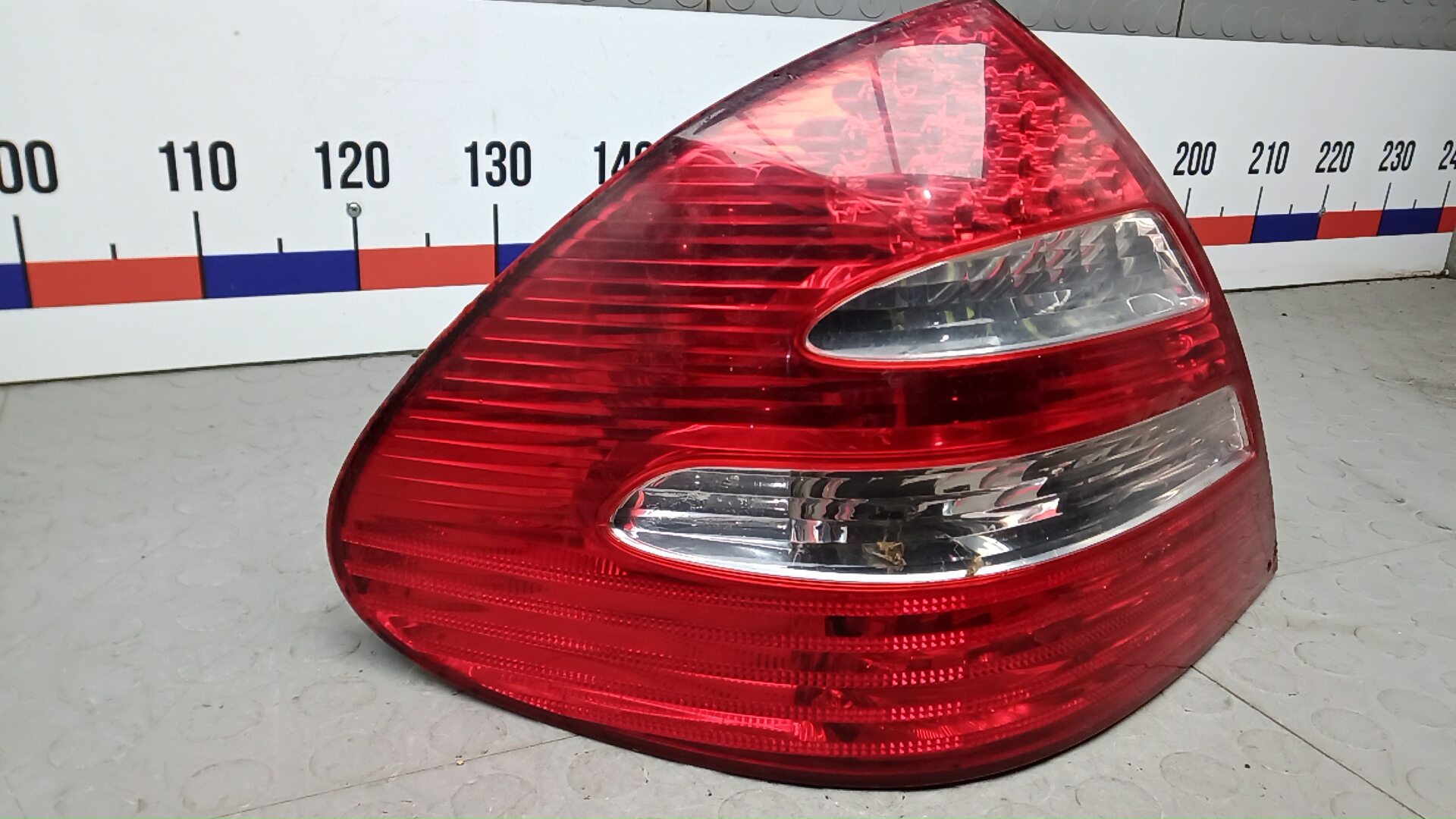 Фонарь задний левый