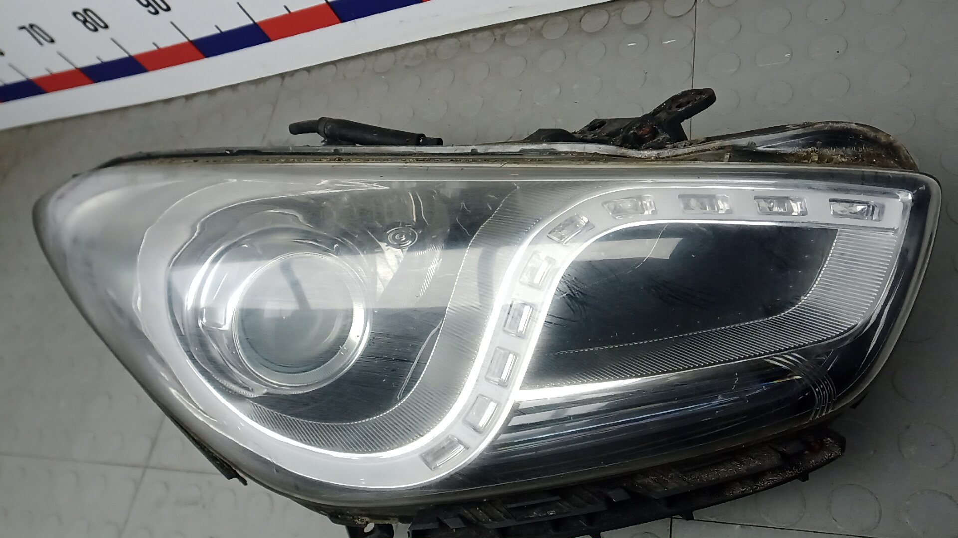 Фара правая