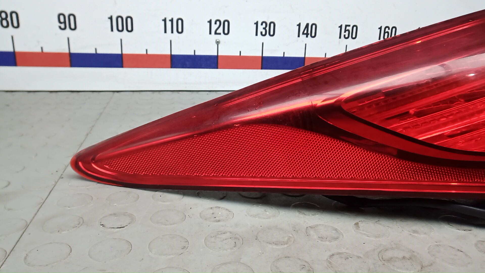 Фонарь задний левый