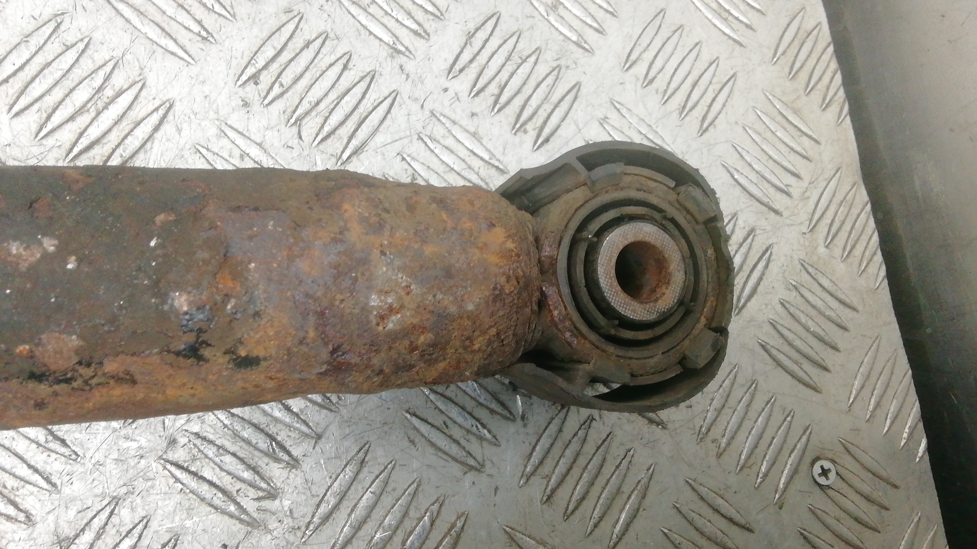 Амортизатор задний (стойка)