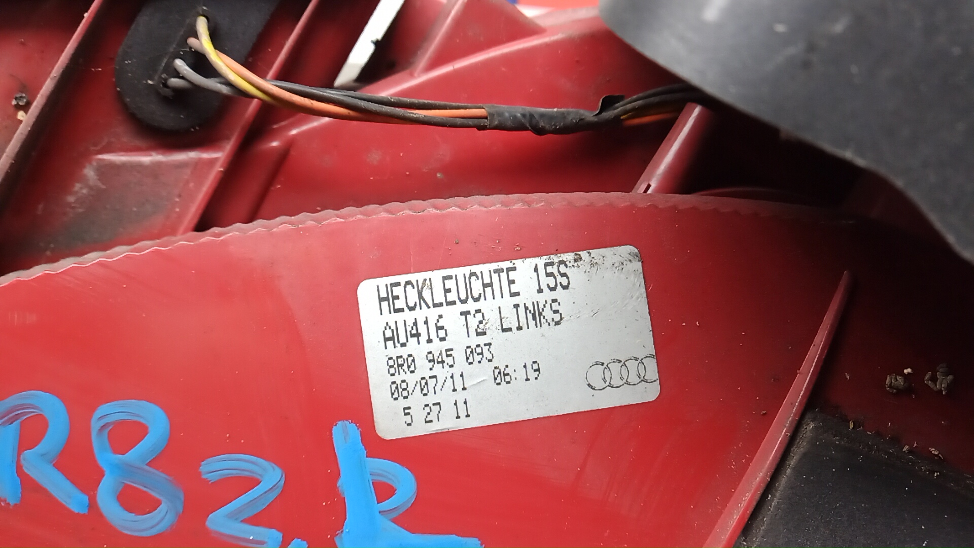 Фонарь задний внутренний левый