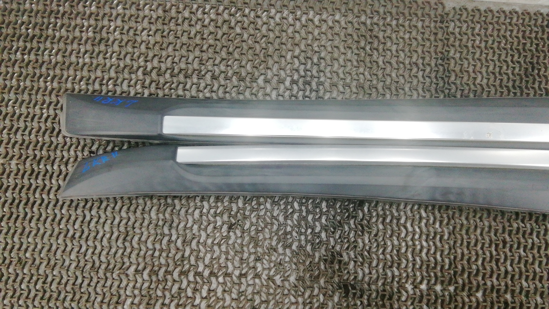 Рейлинги (релинг) к-кт (планки на крышу)