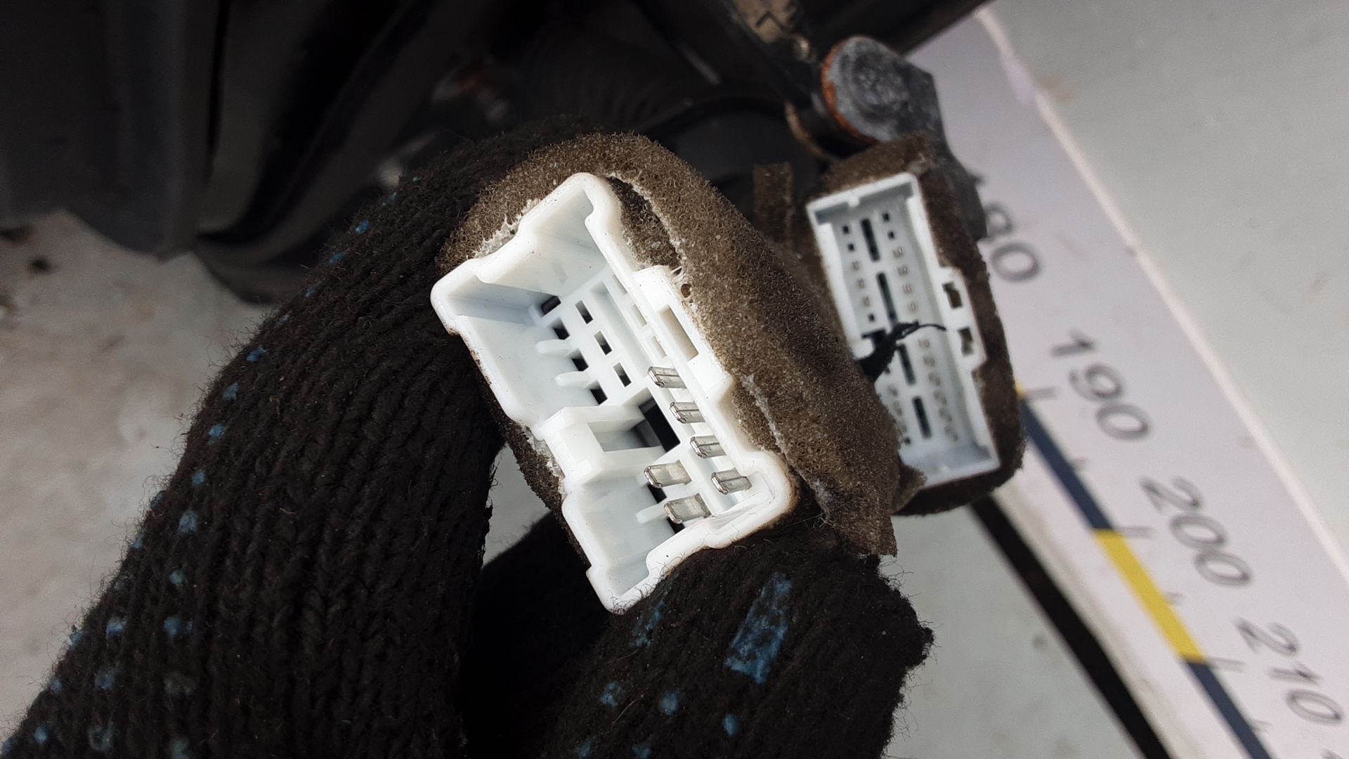 Дверь передняя левая