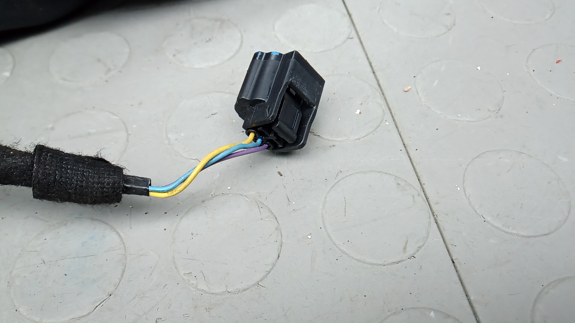 Зеркало правое электрическое