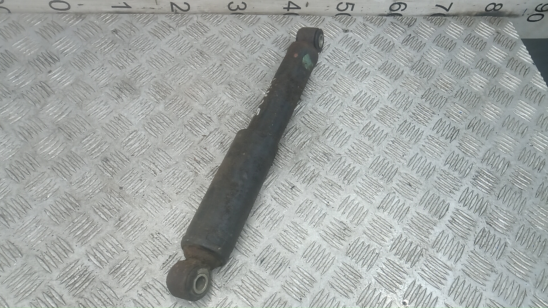 Амортизатор задний (стойка)