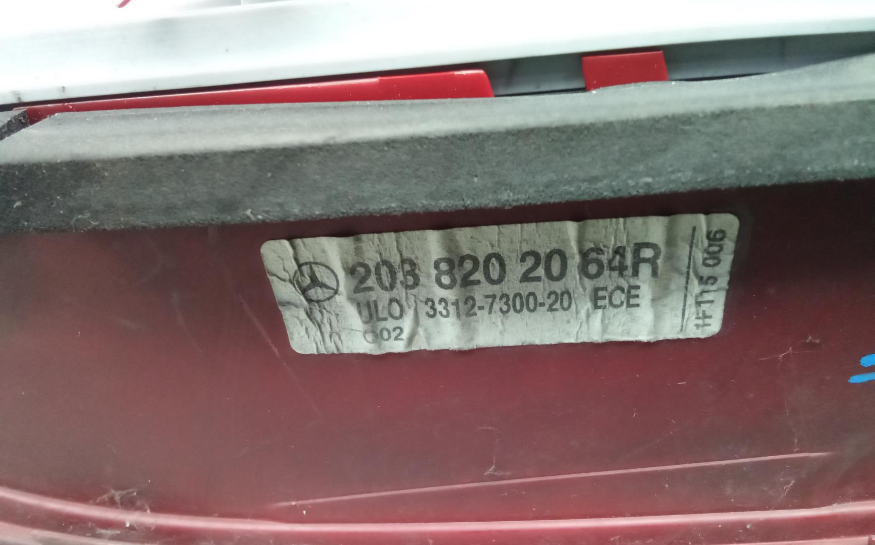 Фонарь задний правый