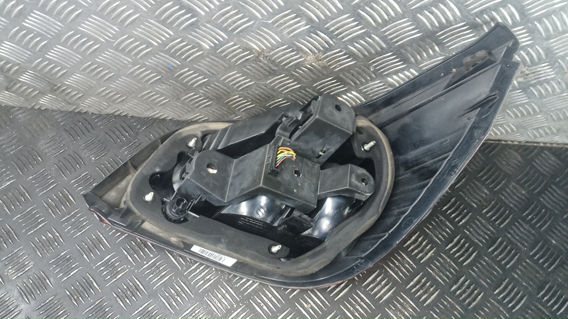 Фонарь задний левый