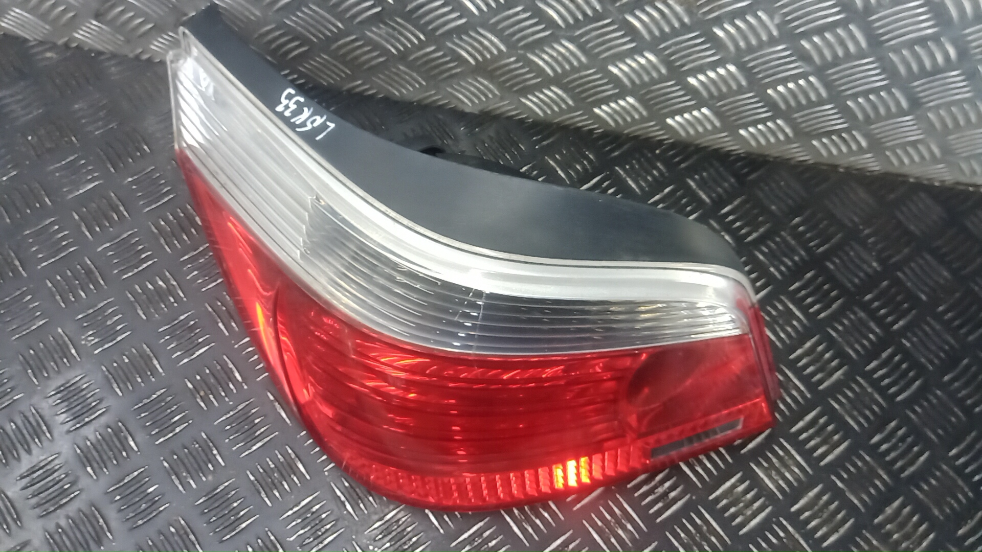 Фонарь задний левый