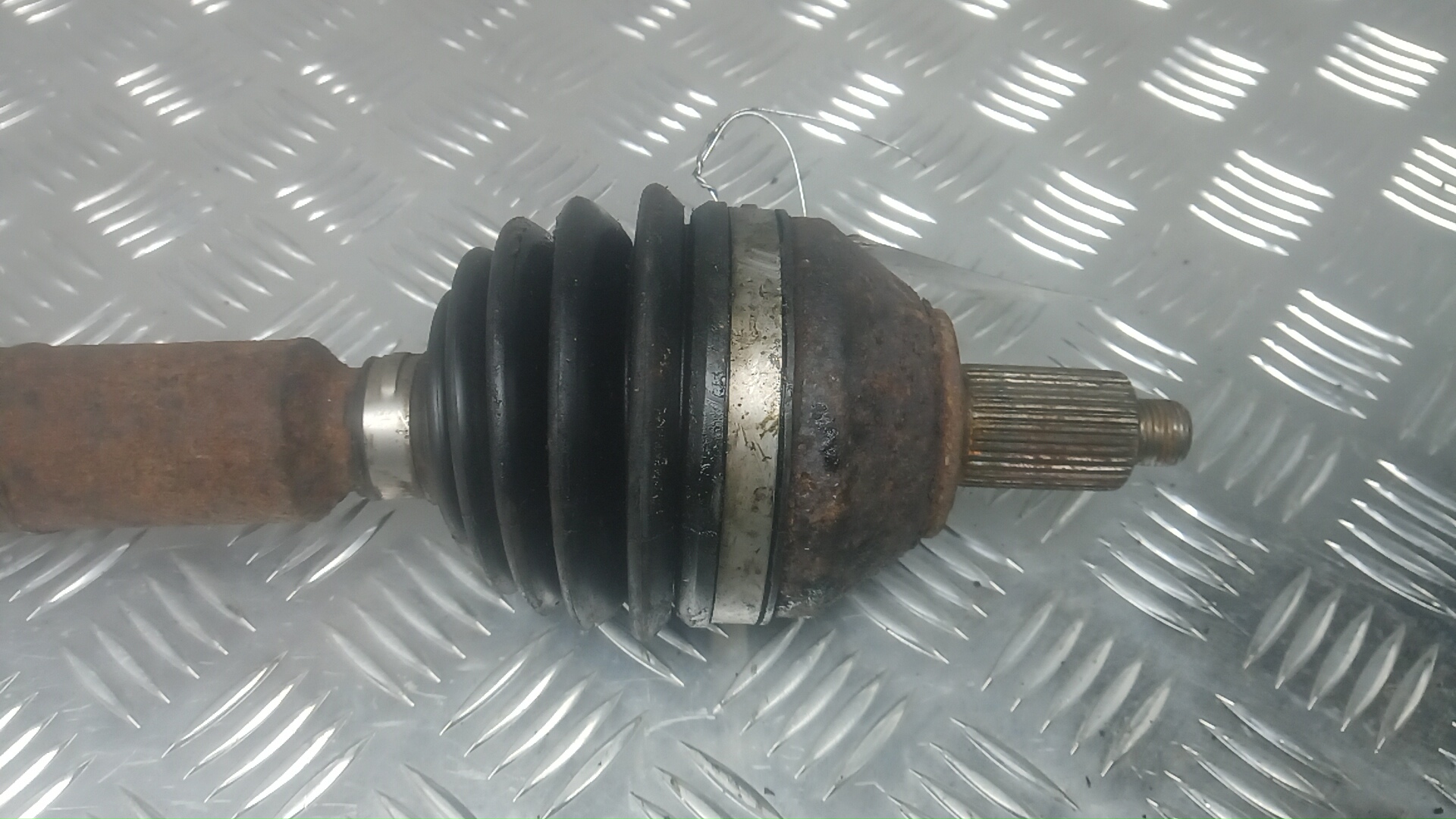 Полуось передняя правая