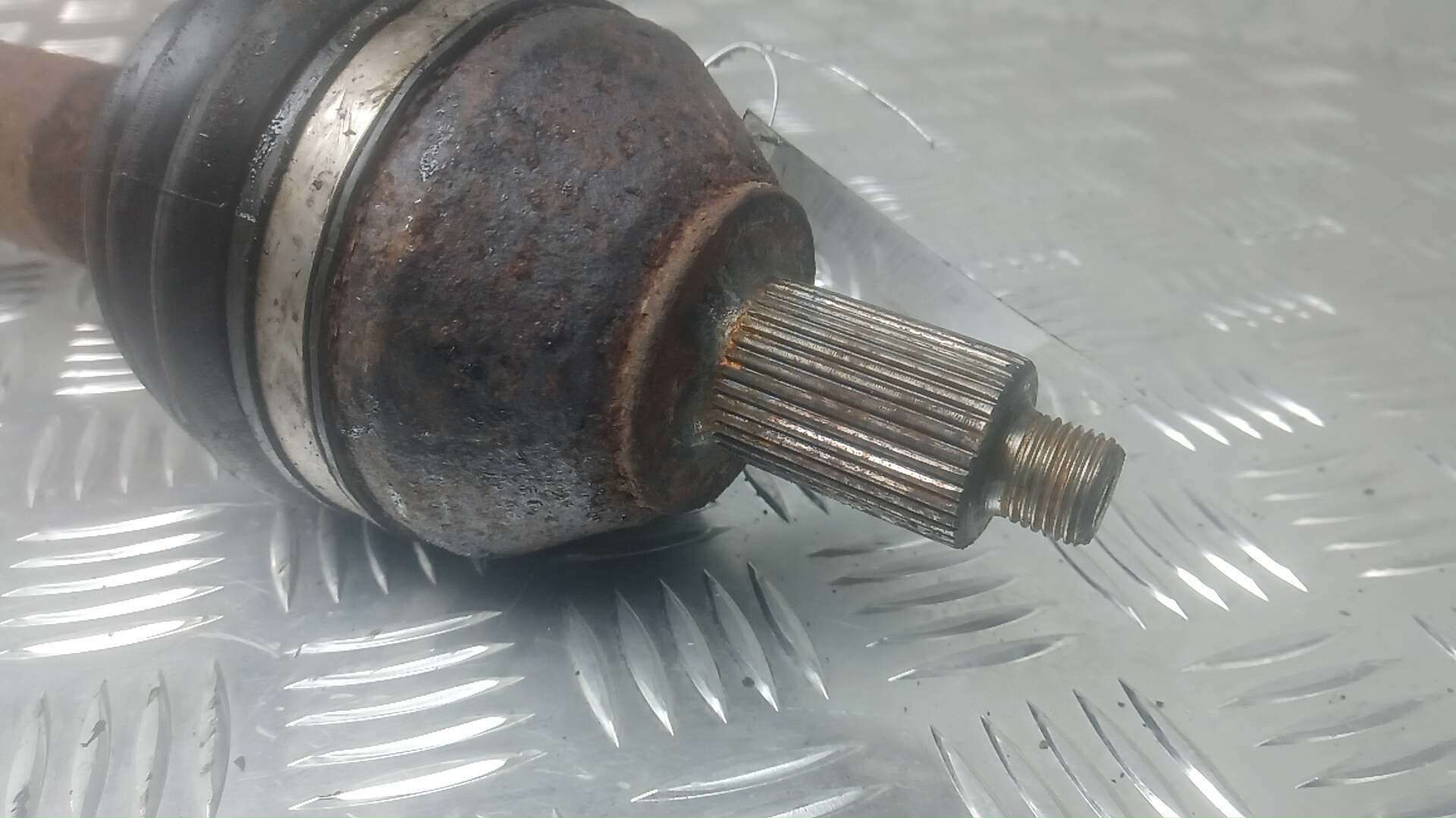 Полуось передняя правая