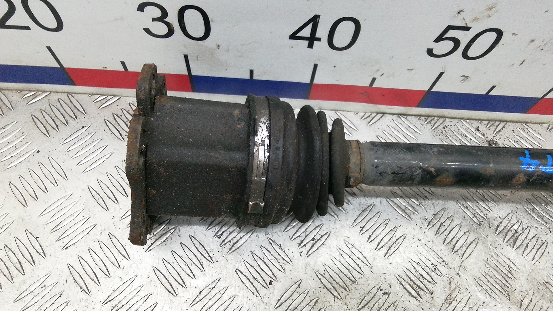 Полуось передняя правая