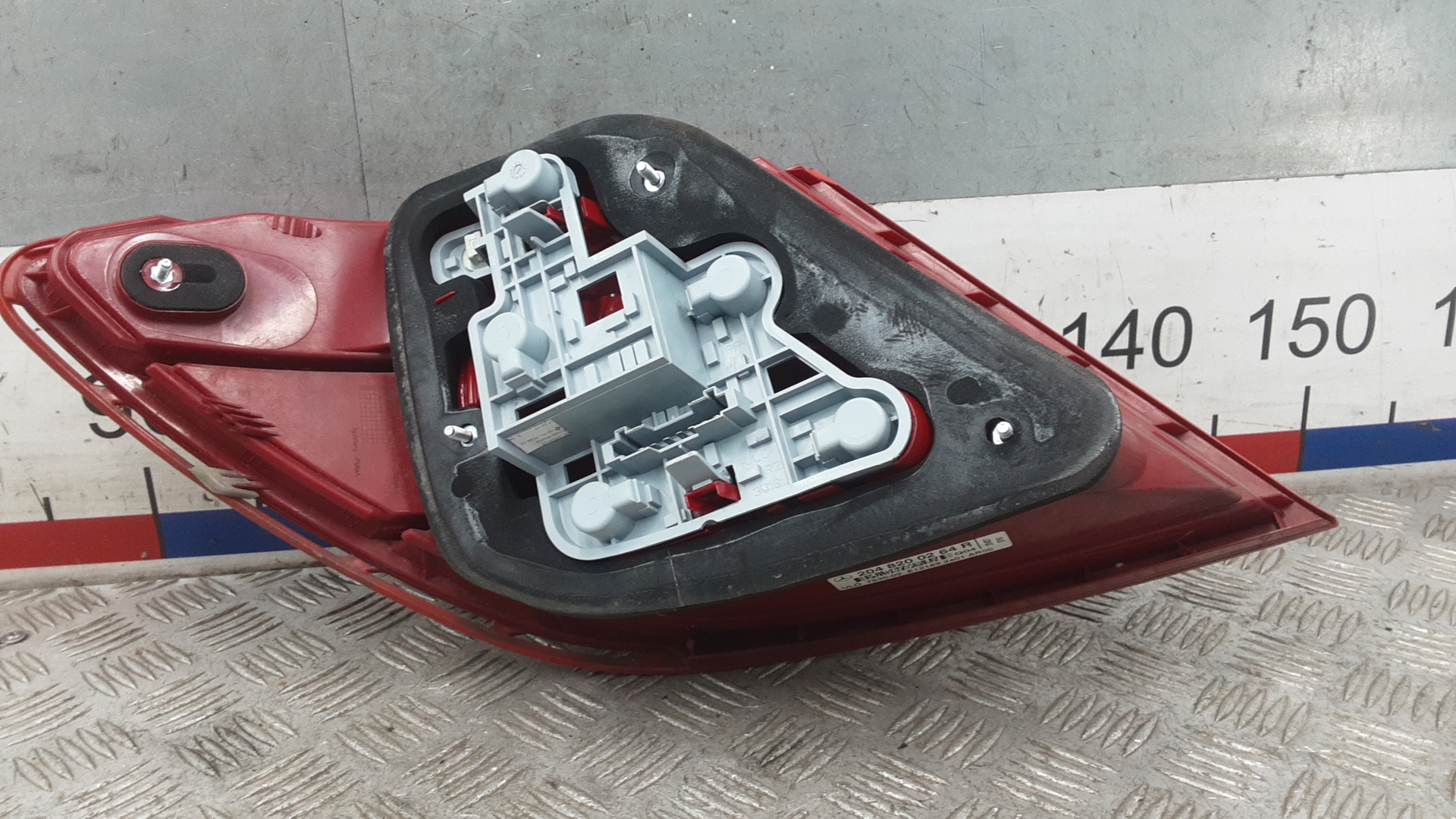 Фонарь задний правый