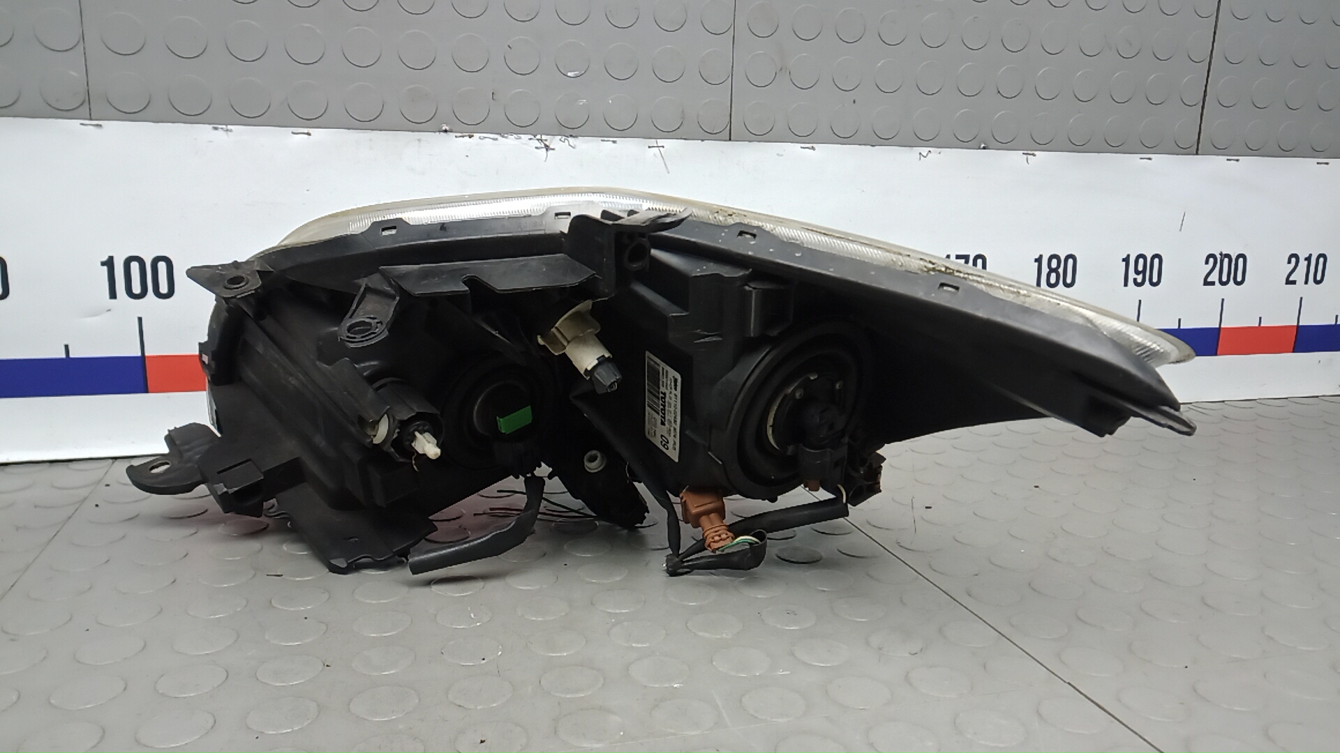 Фара правая