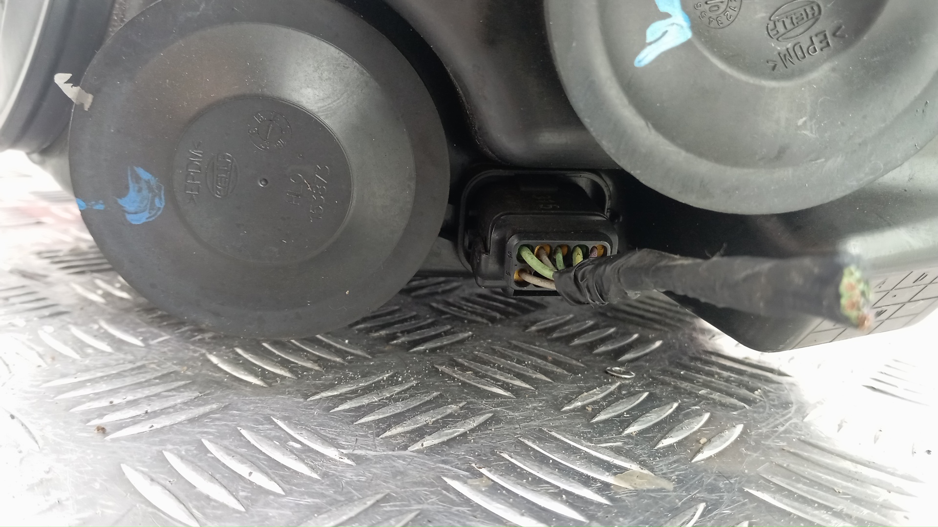 Фара правая